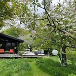 Feriehus With Wild Garden Near